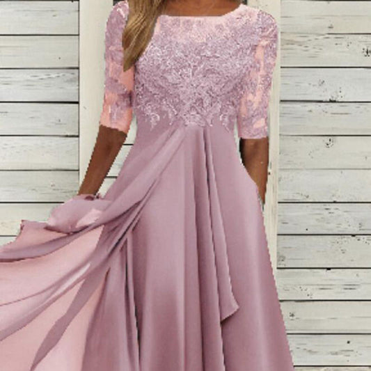 Elegante, zwierige cocktailjurk met borduursels
